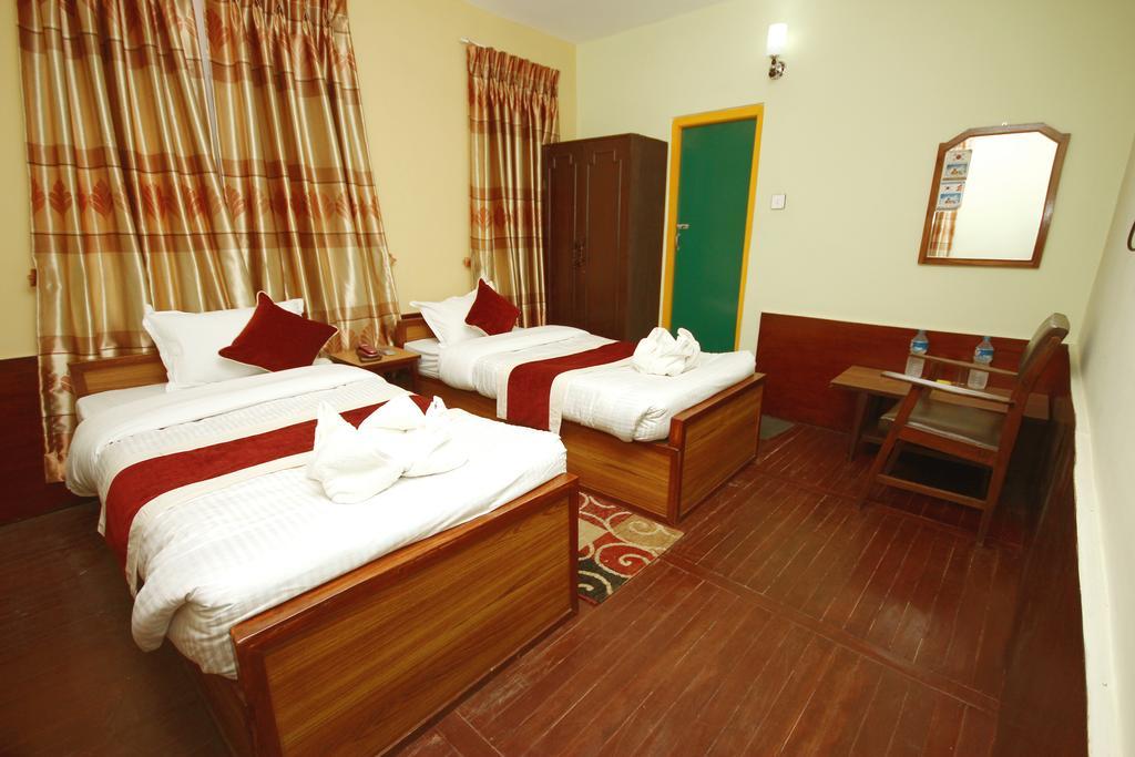 Hotel Backpackers Inn Катманду Экстерьер фото